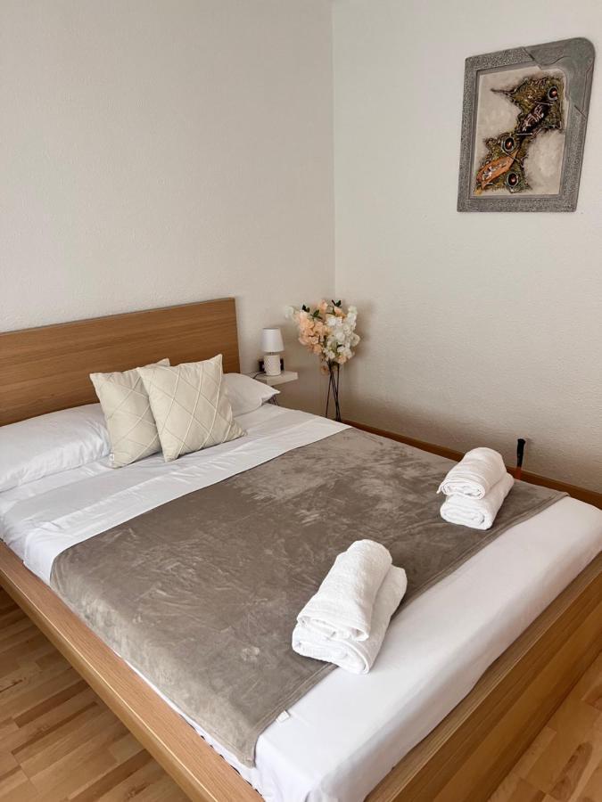 Ca La Lidia Appartement Viladecáns Buitenkant foto